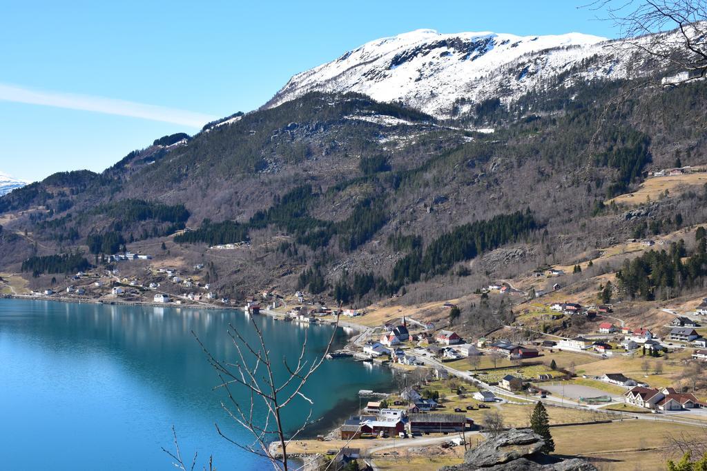 Hotel Dosen Gard Luster Exterior foto