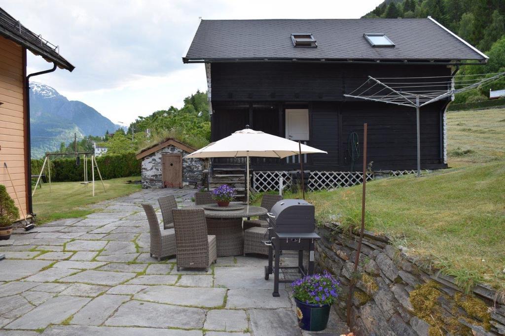 Hotel Dosen Gard Luster Exterior foto