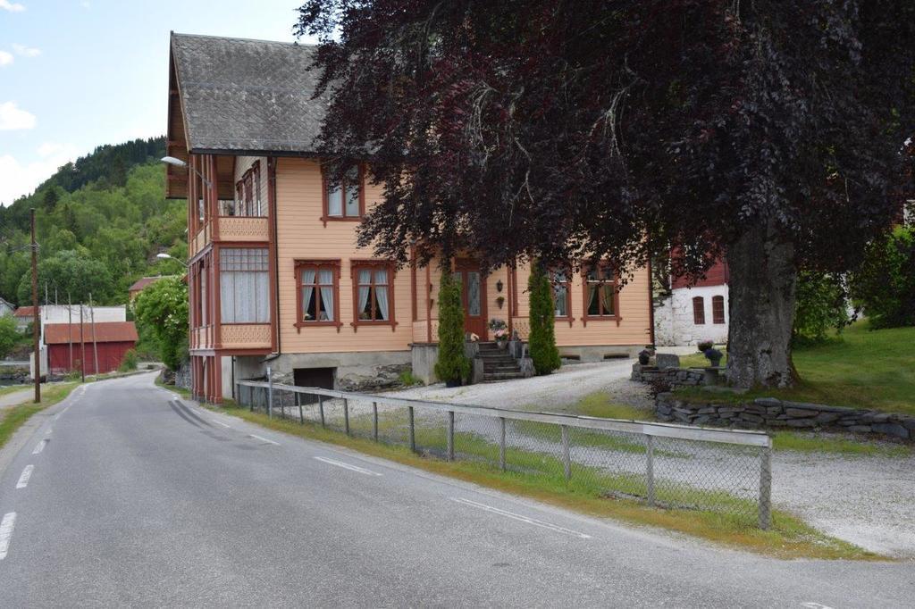 Hotel Dosen Gard Luster Exterior foto