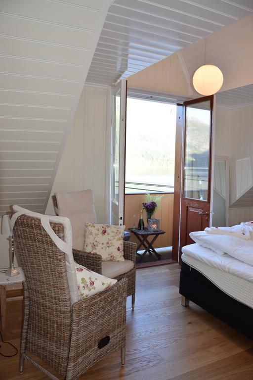 Hotel Dosen Gard Luster Exterior foto