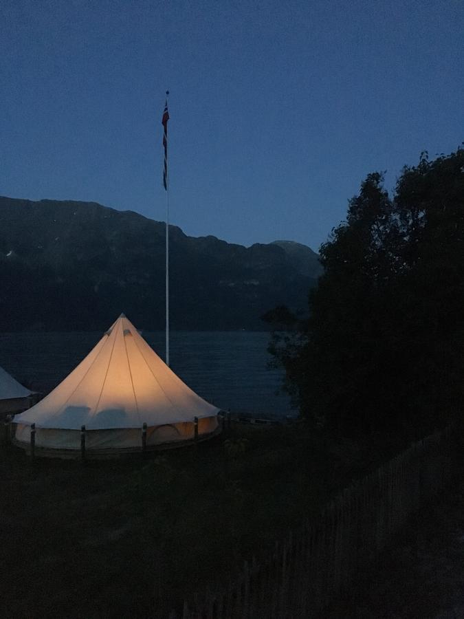 Hotel Dosen Gard Luster Exterior foto